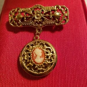 Vintage 1928 Cameo Locket Brooch
